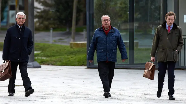 El exgerente de Osasuna, Ángel Vizcay, acude al juicio por el &#39;Caso Osasuna&#39; en el Palacio de Justicia de Pamplona. IÑIGO ALZUGARAY