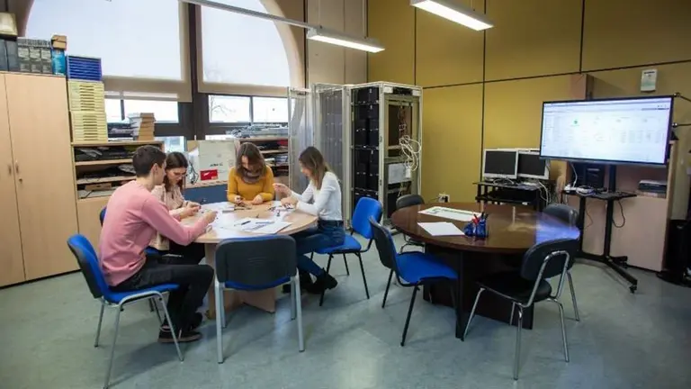 Un grupo de estudiantes, en la UPNA. CEDIDA
