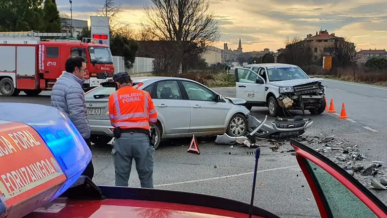 Dos heridos en una colisión frontolateral en Olite POLICÍA FORAL