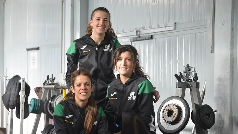 Las atletas del Pamplona atlético buscan el pódium en Valencia. Cedida.