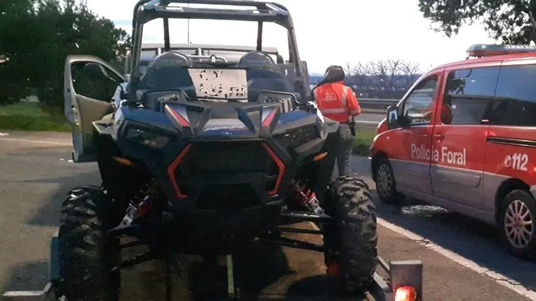 Vehículo interceptado en Marcilla. POLICÍA FORAL