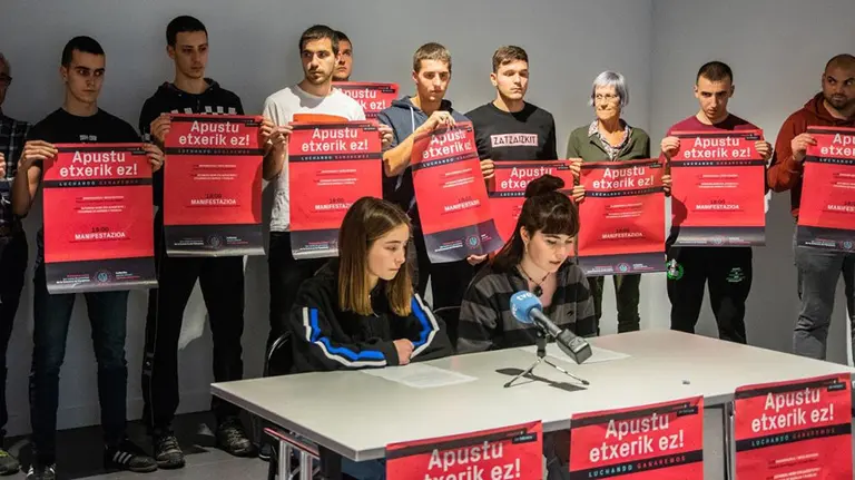 Rueda de prensa de la Plataforma Contra las Casas de Apuestas de la Comarca de Pamplona CEDIDA