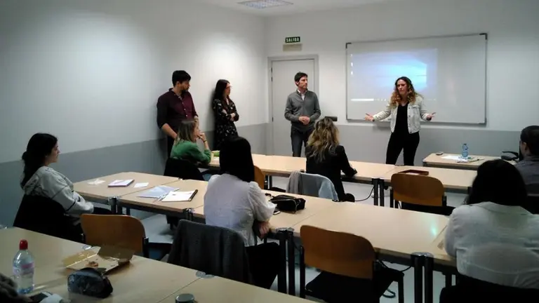 Imagen del curso gratuito &#39;Community Manager&#39; la Cámara de Comercio de Navarra. CEDIDA