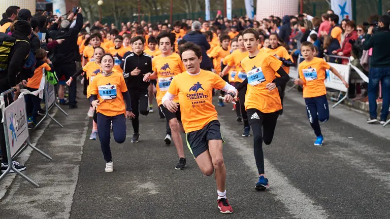Carrera de los Valientes contra el cáncer en la Universidad de Navarra. MIGUEL OSÉS