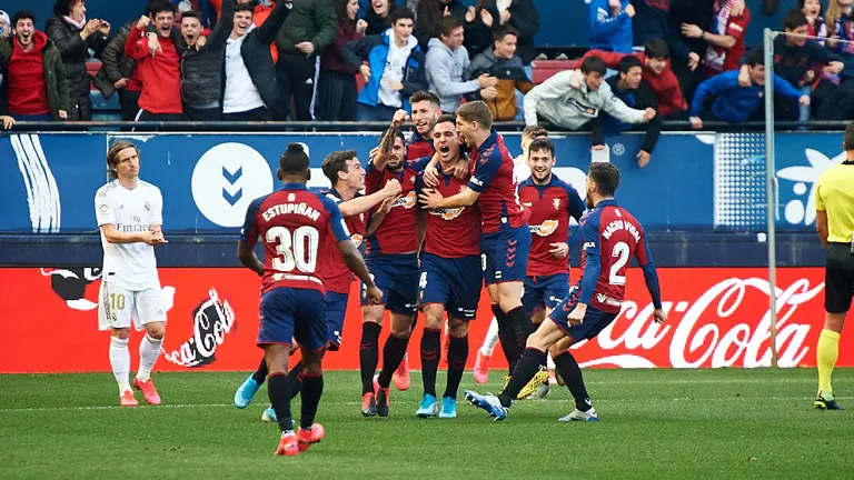 Partido entre Osasuna y Real Madrid en El Sadar. MIGUEL OSÉS