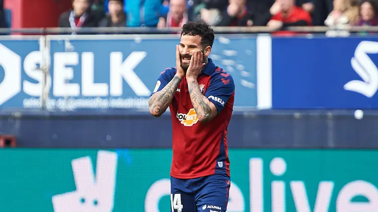 Partido entre Osasuna y Real Madrid en El Sadar. MIGUEL OSÉS