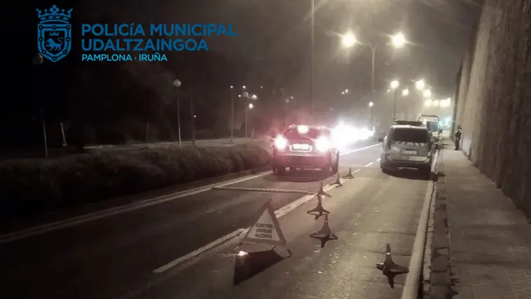 Un control de alcoholemia realizado por la Policía Municipal de Pamplona. CEDIDA