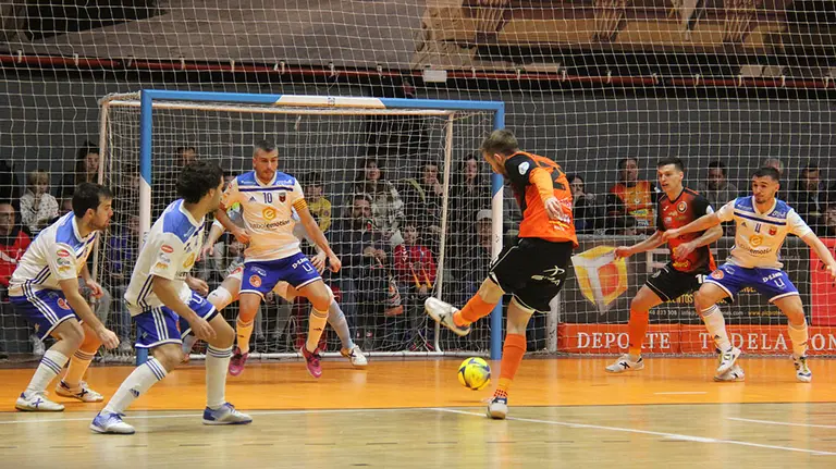 Partido de fútbol sala entre el Ribera Navarra y el AD Sala Zaragoza. Cedida.