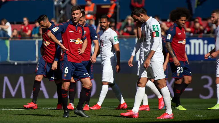 Oier Sanjurjo en el partido entre Osasuna y Granada correspondiente a la jornada numero 25 jugado en El Sadar de Pamplona. MIGUEL OSÉS