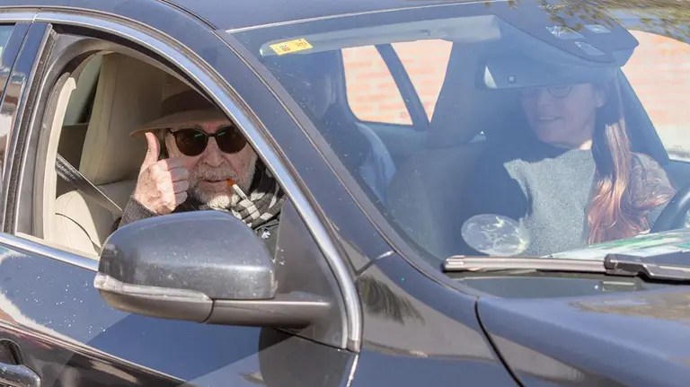 El cantante Joaquín Sabina sale del hospital tras el accidente que sufrió durante un concierto EUROPA PRESS