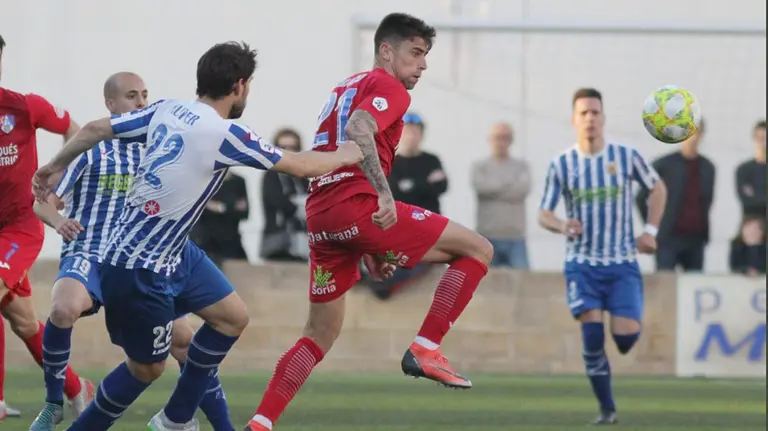 Partido de Segunda B entre el Izarra y el Calahorra en Estella. @cdcalahorra.
