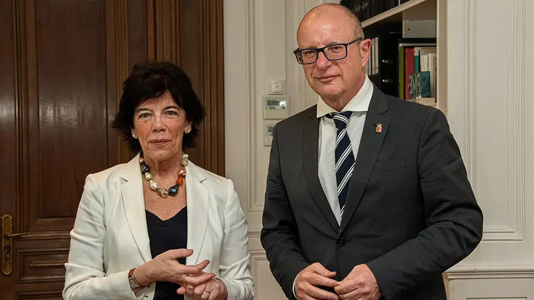 La ministra de Educación, Isabel Celaá, y el consejero de Educación del Gobierno de Navarra, Carlos Gimeno GOBIERNO DE NAVARRA