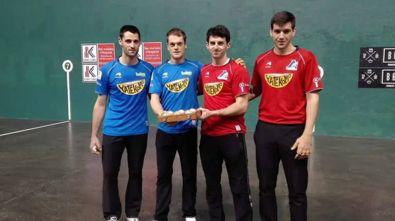 Los cuatro pelotaris jugarán este domingo en el Astelena de Eibar. @ASPEpelota.