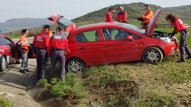 Un detenido tras darse a la fuga y sufrir un accidente en Tajonar. POLICÍA FORAL