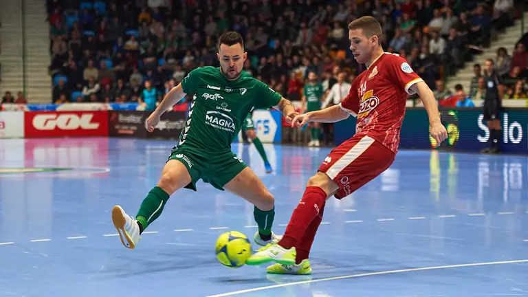 Osasuna Xota se enfrenta a El Pozo Murcia en el Pabellón Anaitasuna de Pamplona. MIGUEL OSÉS