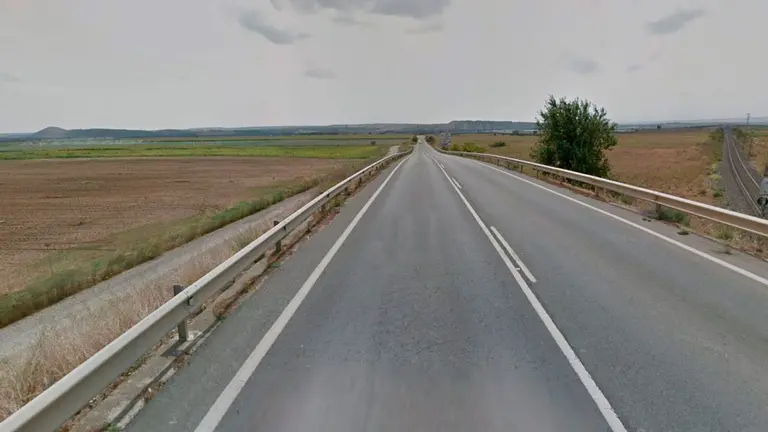 Punto kilométrico 52 de la N121 en donde ha tenido lugar el accidente con cinco heridos. ARCHIVO