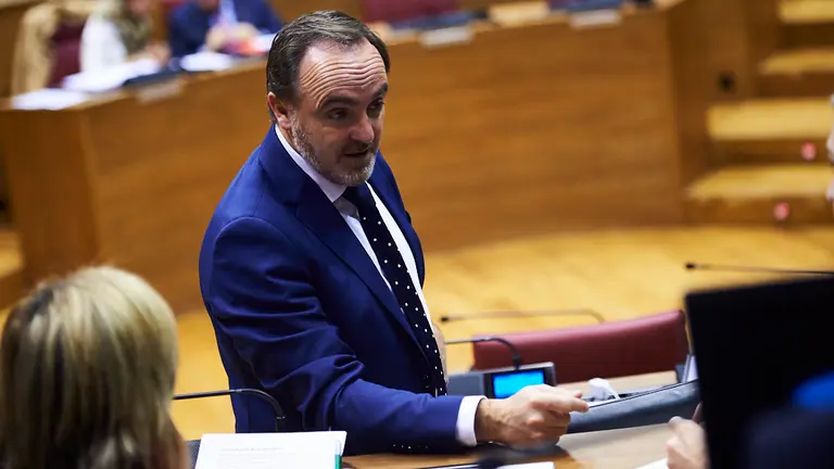 Javier Esparza, de Navarra Suma, durante el pleno. PABLO LASAOSA