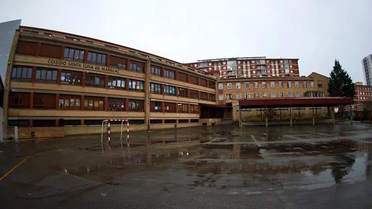 Colegio Santa Luisa de Mrillac donde se ha dado positivo a una profesora de primaria por coronavirus. MIGUEL OSÉS
