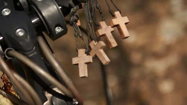 Miles de personas peregrinan a Javier en la primera Javierada de 2020. PABLO LASAOSA