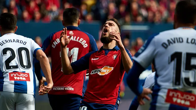 Partido entre Osasuna y RCD Espanyol correspondiente a la jornada 27 jugado en El Sadar de Pamplona. MIGUEL OSÉS