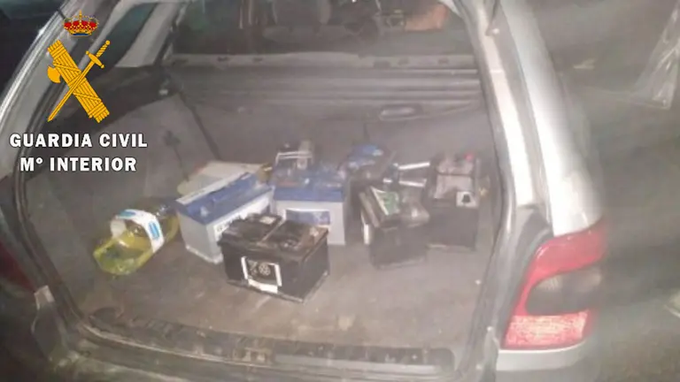 Algunos de los enseres robados en el Punto Limpio de La Morea, en Cordovilla. GUARDIA CIVIL