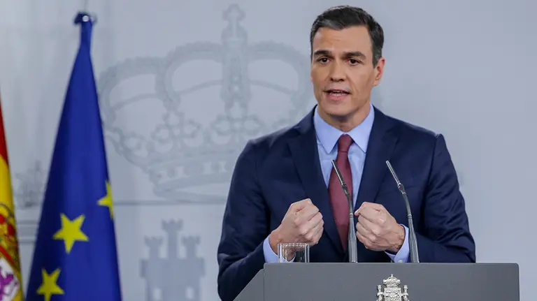 El presidente del Gobierno, Pedro Sánchez, analiza el impacto del coronavirus tras una reunión extraordinaria por videoconferencia del Consejo Europeo, institución que anunciará un paquete de medidas conjuntas para contener la expansión del virus en Europa, en el Palacio de la Moncloa, en Madrid (España) a 10 de marzo de 2020.

10 MARZO 2020

10/3/2020