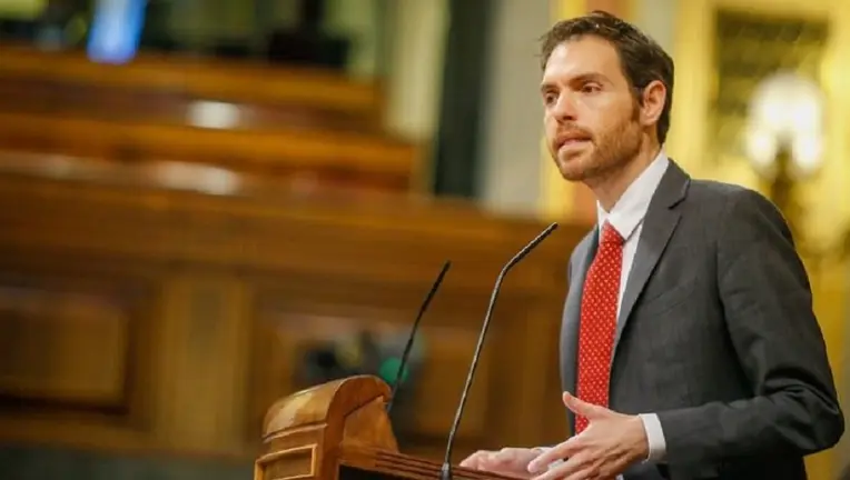 Sergio Sayas (UPN) durante su comparecencia en en el Pleno del Congreso sobre la declaración del estado de alarma por el #COVID19. TWITTER @CONGRESO_ES