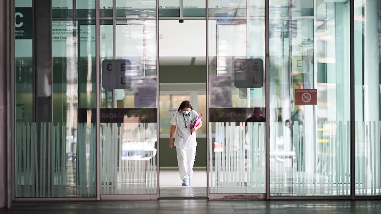 Hospital, coronavirus, enfermera, urgencias, midico, enfermero, enfermo, mascarilla. Miguel Osés