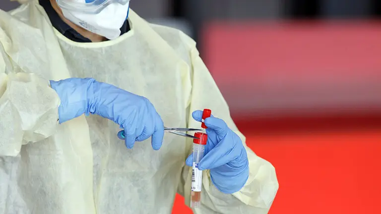 Test de coronavirus en Refena a personal con sintomatología de profesiones esenciales. GOBIERNO DE NAVARRA (35)