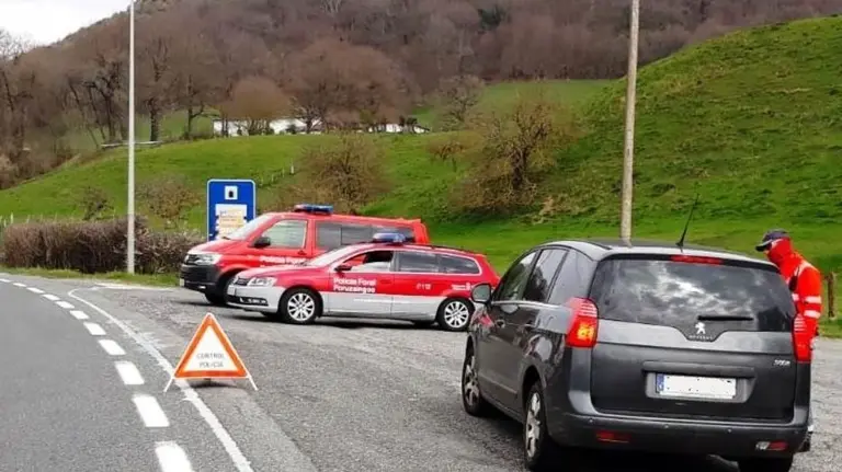 Control de tráfico de la Policía Foral durante el Estado de Alarma por el coronavirus. POLICÍA FORAL