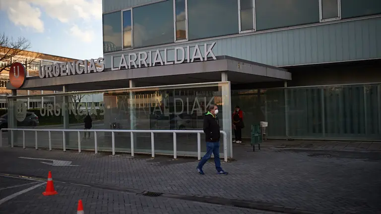 Urgencias, coronavirus, hospital, medicos, enfermos, covid19, pamplona, mascarilla. Miguel Osés