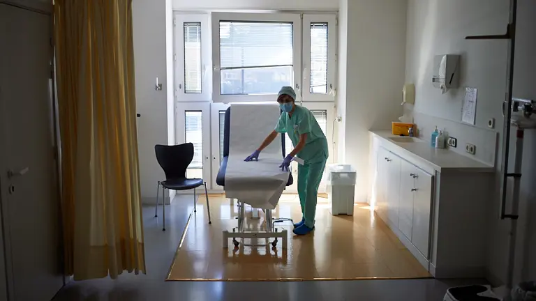 El Hospital Principe de Viana se vacía para convertirlo en una zona de transito entre hospitalización y urgencias para pacientes con coronavirus. Miguel Osés