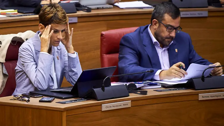 María Chivite, presidenta del Gobierno de Navarra, durante el pleno parlamentario. MIGUEL OSÉS