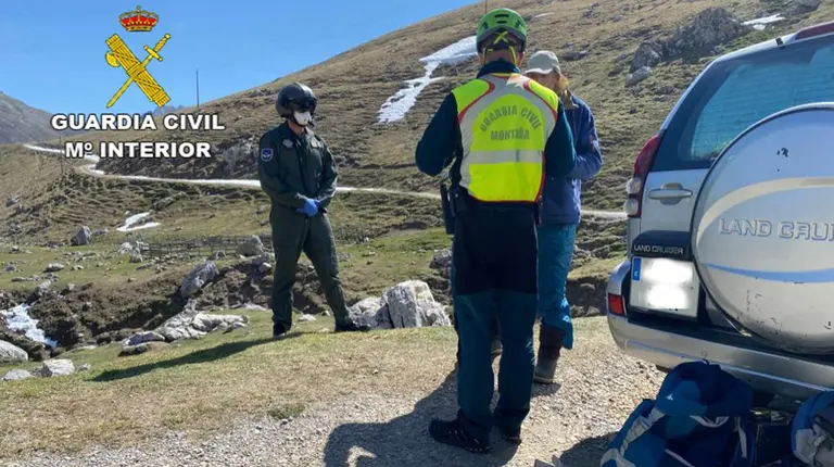 Un hombre denunciado en Picos de Europa. Foto Europa Press.

Un hombre denunciado en Picos de Europa


29/3/2020