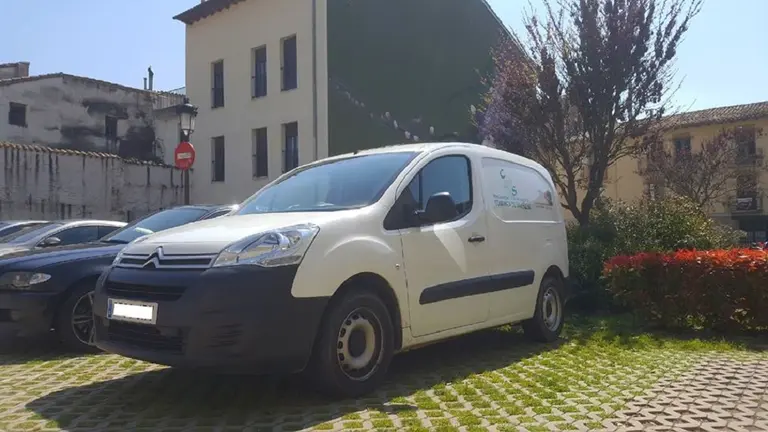 Vehículo cedido por la Mancomunidad de la Comarca de Sangüesa al centro de salud de la localidad. MSCS