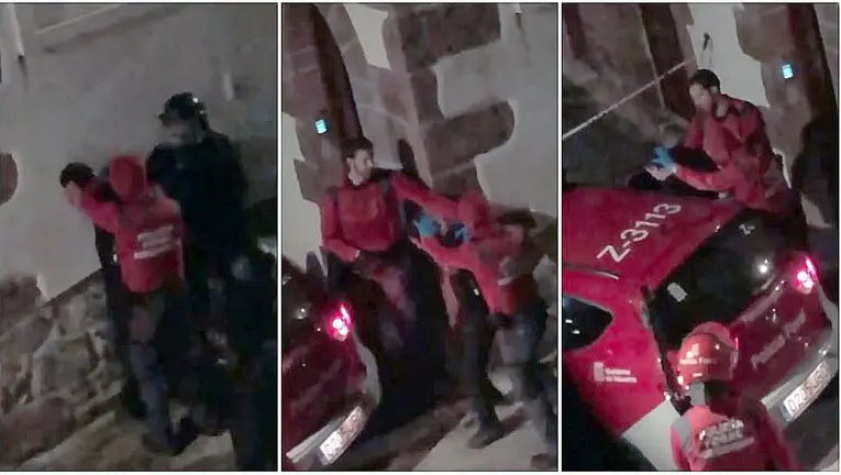 Agentes de la Policía Foral detienen a un hombre en Goizueta.
