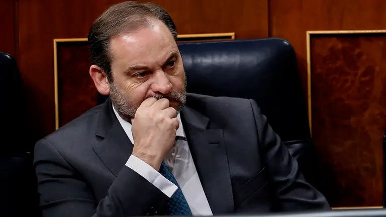 Spanish Transports Minister, Jose Luis Abalos (C), attends the plenary session at Lower Chamber of Spanish Parliament, in Madrid, Spain, 09 April 2020. The session is to be focused in passing a new extension of the state of alarm due to coronavirus outbreak. EFE/Mariscal POOL
