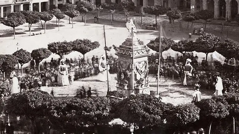 Fotografía histórica de Pamplona. AYUNTAMIENTO DE PAMPLONA