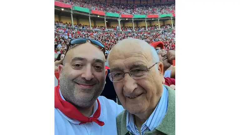 Ignacio Murillo y Emilio García San Miguel, en la plaza de toros de Pamplona - copia