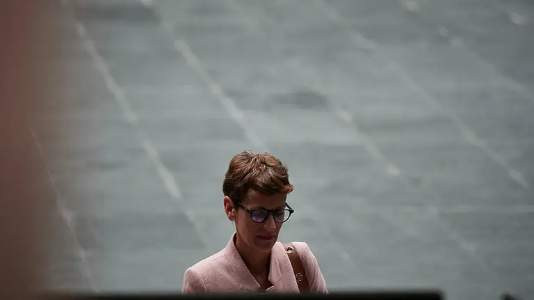 La presidenta del Ejecutivo foral, María Chivite, a su llegada al pleno del Parlamento de Navarra donde se ha convalidado este martes por unanimidad un nuevo decreto ley foral aprobado por el Gobierno foral con medidas frente a la crisis del coronavirus, medidas fundamentalmente dirigidas al colectivo de autónomos. En Pamplona, Navarra, (España), a 21 de abril de 2020.

21 ABRIL 2020;MARIA CHIVITE;NAVARRA;PLENO PARLAMENTO NAVARRA;EJECUTIVO FORAL;AUTONOMOS

21/4/2020