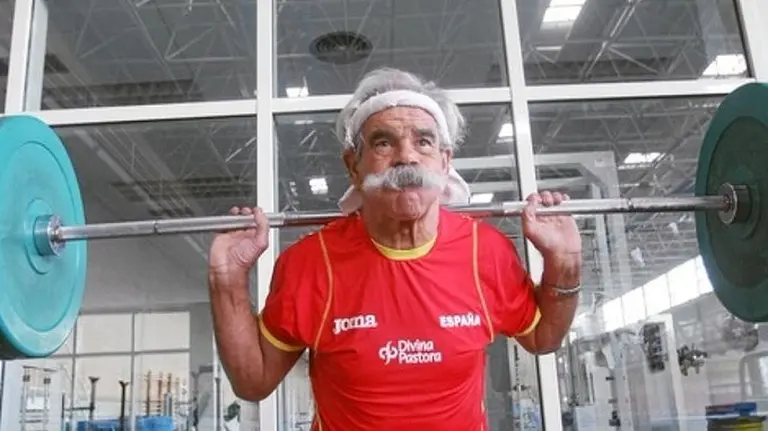 Bernardino Lombao en un gimnasio. @pablolaso.