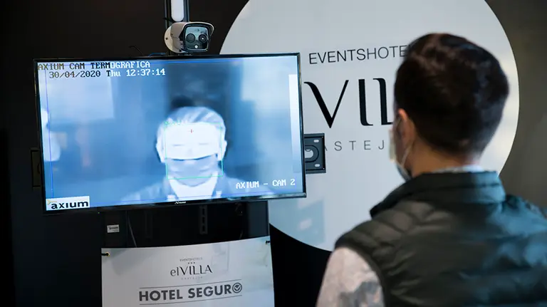 Sistema de medición térmica sin contacto instalado en el hotel El Villa de Castejón CEDIDA