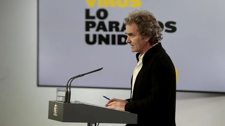 El director del Centro de Coordinación de Alertas y Emergencias Sanitarias del Ministerio de Sanidad, Fernando Simón, en rueda de prensa para informar de los últimos datos sobre la epidemia de coronavirus, en Madrid (España). EUROPA PRESS