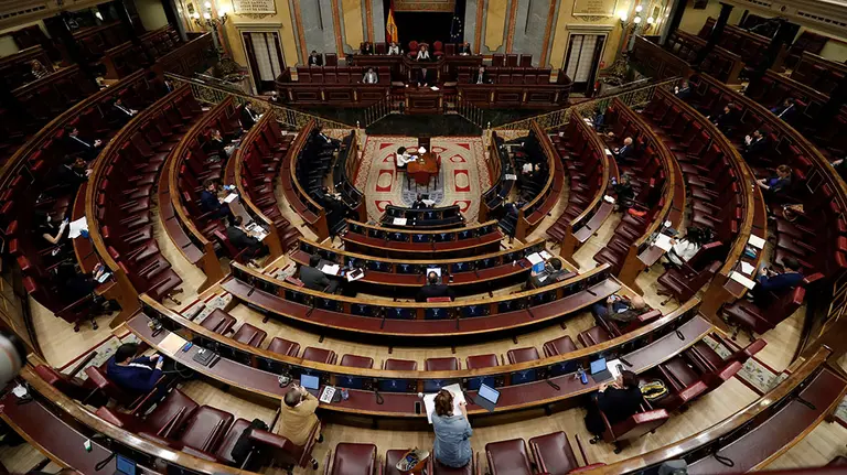 El presidente del Gobierno, Pedro Sánchez, durante su intervención en el pleno del Congreso este miércoles donde se autorizará otra prórroga del estado de alarma solicitada por el Gobierno. En Madrid, (España), a 6 de mayo de 2020.

06 MAYO 2020;CONGRESO;PLENO;PRORROGA;COVID;CORONAVIRUS

6/5/2020