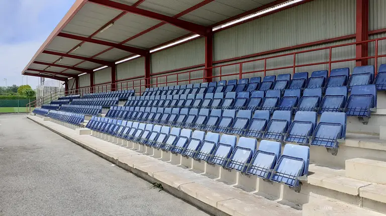 Las nuevas butacas colocadas en las gradas de Tajonar. CA Osasuna.