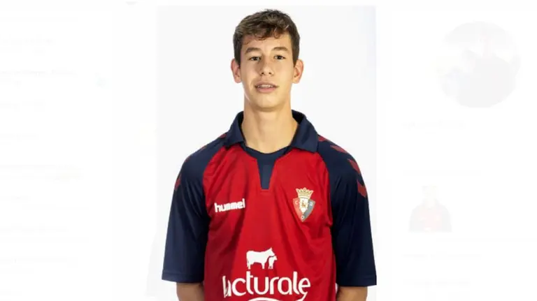 Mario Gil con la camiseta del cadete B de Osasuna. Cedida.