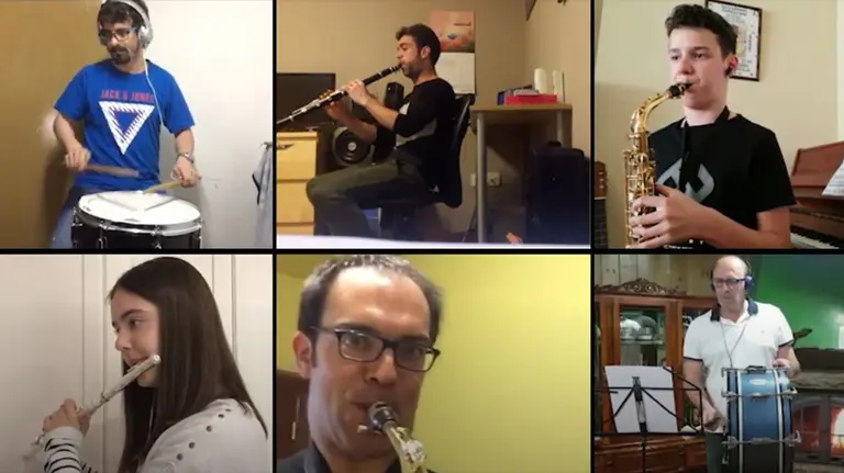 La banda de música de Lerín homenajea a su gigante &#34;La Dorotea&#34;.