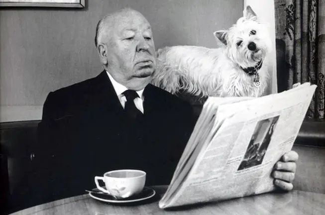 Hitchcock-leyendo-perra-Sarah_EDIIMA20160707_0647_5