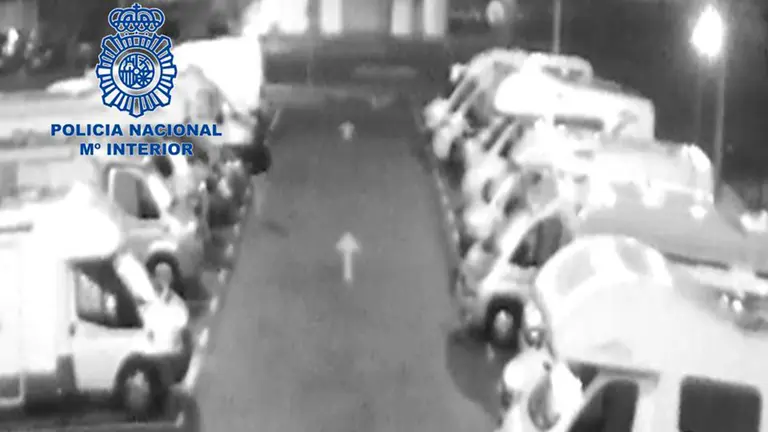 Cámaras de seguridad del aparcamiento que fue atacado por varios jóvenes en Burlada POLICÍA NACIONAL