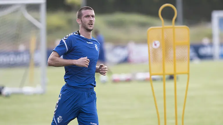 El capitán Oier Sanjurjo en Tajonar. CA Osasuna.
